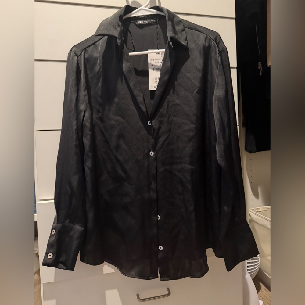Zara Satin Effect Top NWT - Picture 2 of 3